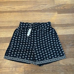 Max studio high waisted shorts XS NWT